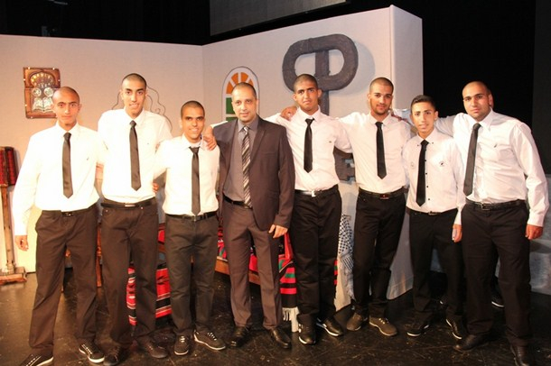  للخريجين فقط: صور خاصة بخريجي مدرسة الثانوية الشاملة في يافا الفوج الـ44